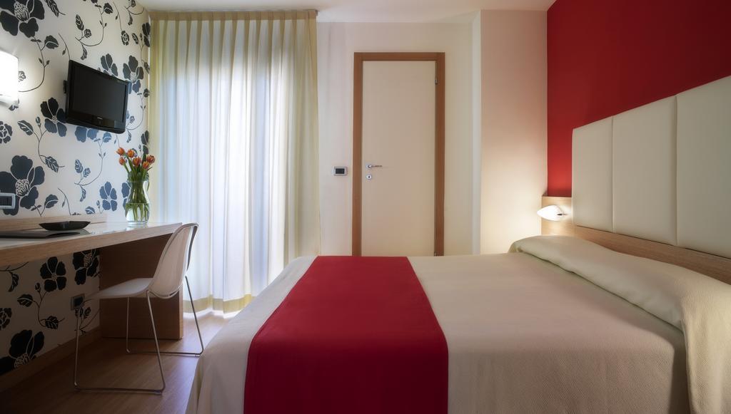 Acasamia Welchome Hotel Rimini Bagian luar foto